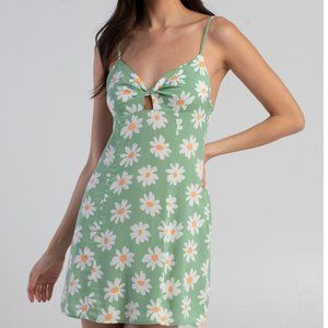 NWT| Full Tilt Floral Knot Front Dress